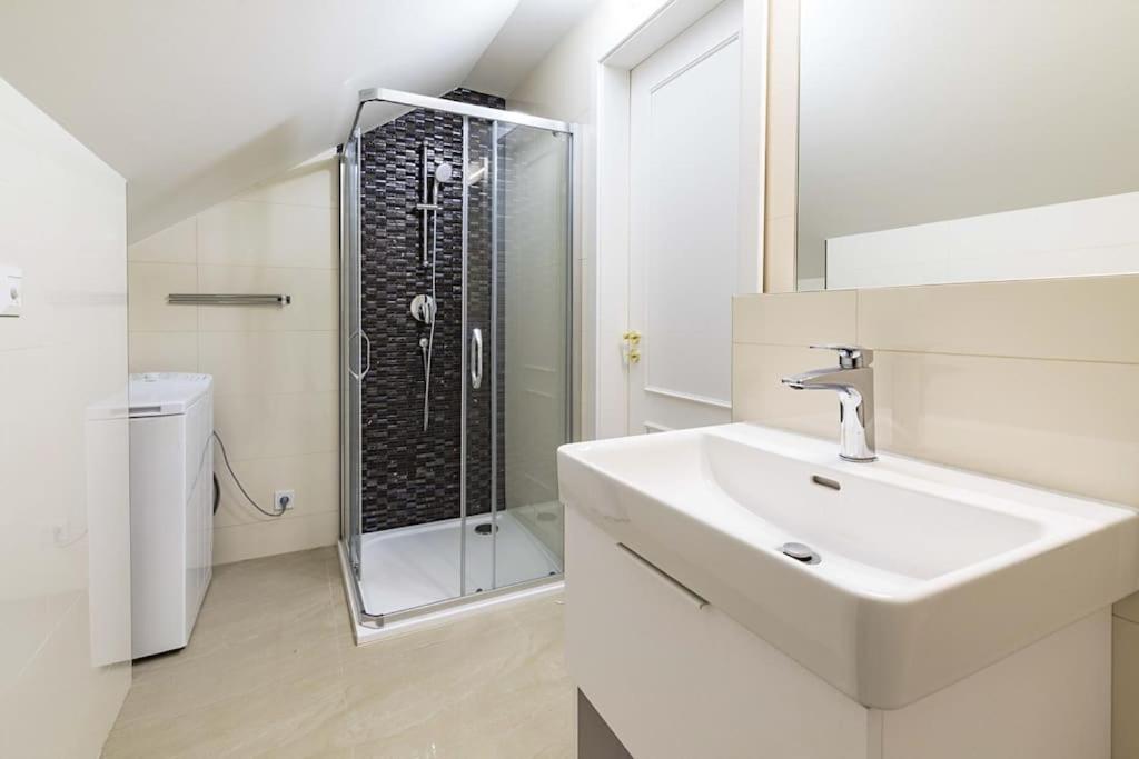 Royal Loft 110m2 Apartment *